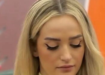 Nëna e Gimbos surprizon Selinën pak para finales, mesazhi i saj përlot banoren