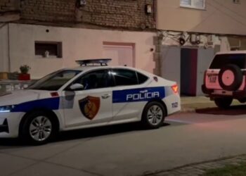 48-vjeçari i jep fund jetës duke u vetë v*rur në banesë në…