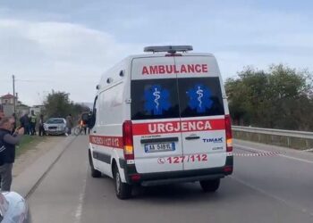 Aksidenti me katër persona të përfshirë, identifikohet personi që humbi jetën