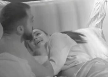 Pas injorimit total, Gjesti fton Eglin në shtrat, banorja habit me reagimin…