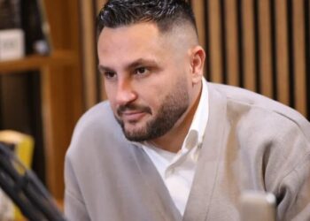Bes Kallaku shfaqet për herë të parë krah partneres dhe nënës së tij (Foto)