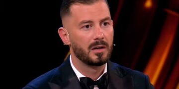 E bujshme: Romeo Veshaj në një romancë me biznesmenen 50-vjeçare? (FOTO)
