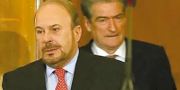 ‘Shk*ërdh*të u mërzite ti…’ Ish-truproja rrëfen batutën legjendare te Fatos Nanos pas darkës me Berishën dhe intervistës tek Fevziu