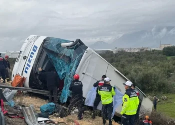 “Pasagjerët fluturuan nga dritarja”, aksident tragjik, humbin jetën 9 persona e plagosen 26 të tjerë