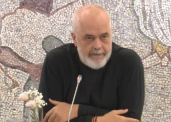 “Më pak burokraci, më shumë siguri!”/ Rama jep njoftimin: Që nga 1 gushti…