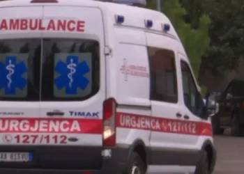 TMERR në Tiranë! 29-vjeçari gjendet pa jetë në parkimin e pallatit ku banonte