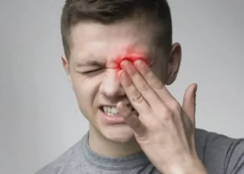 Keni dhimbje te syve? Ja si ti trajtoni me metoda natyrale ne shtepi