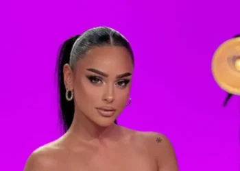 Pas ndarjes me Gjestin, Egli po e gjen qetësinë në krahët e këtij personi