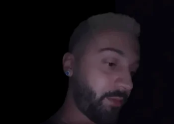 Gjesti shfaqet në gjendje të keqe emocionale? Postimi i tij i fundit ‘shqeteson’ ndjekësit