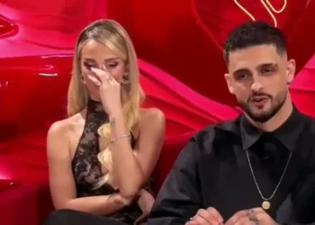 Letra që po merr vëmendje: Çfarë shkroi Gimbo pas dasmës?