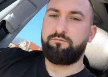 ‘Punonte në ndërtim dhe nuk…’ Ky është i riu që u vr* mbrëmë pas një kafeje me shokët, ja detaje!