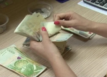 Vjen SUPER LAJMI: Ja sa do të rritet paga minimale duke nisur nga 1 Janari
