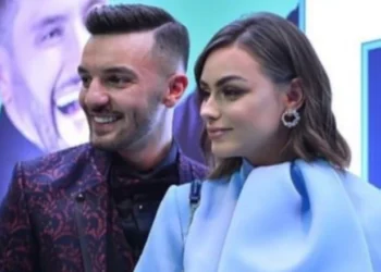 Olsi Bylyku rikthehet tek e shkuara? Një foto e tij dhe e Eglit po qarkullon në rrjet