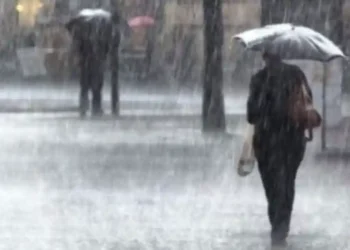 Vranësira dhe reshje shiu, si parashikohet moti për sot