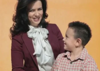 ‘E ka bezdi të thotë që është djali im…’ Grida Duma rrëfehet si kurrë më parë për jetën private