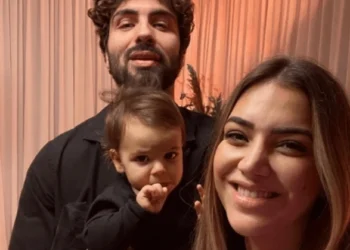 Poem Blu feston ditëlindjen, Sara TRONDITET nga komenti që merr në rrjetet sociale!