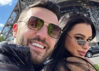 “Dashuroni ç’do ditë”- Postimi i Olsi Bylykut krah Egli Takos trazon rrjetin (Foto)