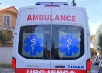Tragjedi/ Fëmija i mitur mbytet në pishinën familjare, dërgohet në spital pa shenja jete…