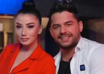 “Prita deri në fund që të hyje…”, Selvije Jao publikon bisedën rrëqethëse para vd*kjes së Shpat Kasapit