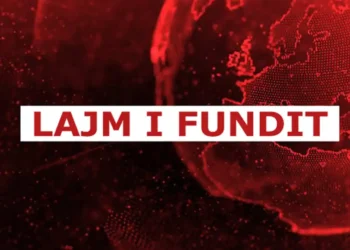 LAJM I FUNDIT/ Aksident i rëndë në VEND, 4 të pl*gosur nga përplasja e dy makinave