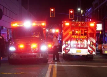 Aksident tronditës! 22-vjeçari humb kontrollin e mjetit dhe përfundon në lokal, 4 të vd*kur dhe 11 të pIagosur