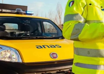 Aksident tragjik me vd*kje! Makina përplaset me kamionin, 6 persona thuhet se…