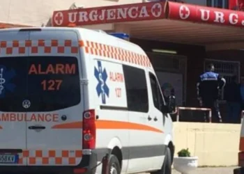 Tronditese! Djali gjen të vd*kur babain në stallën e lopëve, dyshohet se…