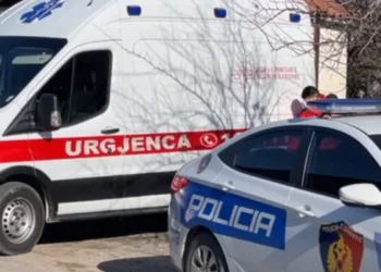 Ngjarje tronditëse! Po rregullonte një kabull elektrik, humb jetën i riu në lule të rinisë