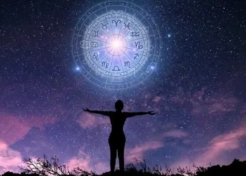 A jeni ju njëri prej tyre? Tre shenjat e horoskopit që do të arrijnë majat në karrierë gjatë vitit 2026
