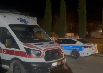 Mbrëmje e trishtë në vend! Automjeti përplaset me shtyllën, humb jetën shoferi