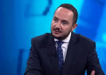 U liria nga qelia, ja cfarë deklaron për mediat Ervin Saliajni!