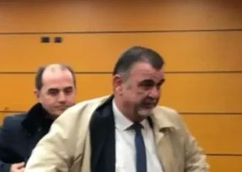 Vjen reagimi i parë nga familjarët e gjyqtarit të vr*rë në Shqipëri, Astrit Kalajës…