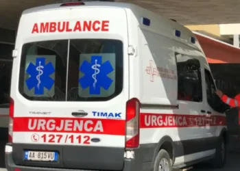 Gjendet i pajetë pranë banesës 47-vjeçari në Shkodër, dyshohet se…