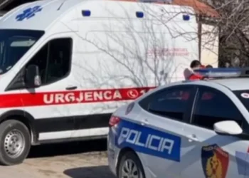 E rëndë/Aksident me vd*kje në autostradën Tiranë–Durrës
