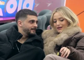 ‘Duro dhe pak shpirt’/ DJ Gimbo ka një mesazh për Selin dhe një kërkesë për fansat