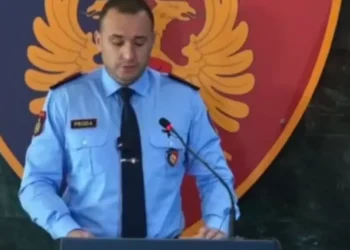 Kujdes! Tani mund të dënoheni deri me 3 vite burg nëse parkoni makinën në këtë mënyrë…