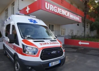 Ngjarje e rëndë! Shpërthen bombola e gazit në banesë, dy anëtaret e një familje…