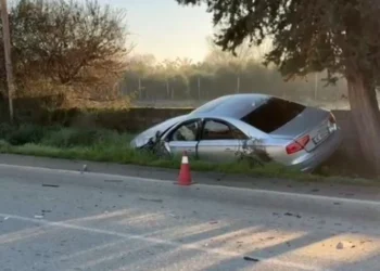Aksident i rëndë rrugor në vend! Makina përplaset me autobusin me student