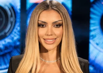 Njihuni me babain e Brikena Selmanit, FOTO ku banorja shfaqet krah tij!