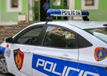 ALARMOHEN familjarët në Tiranë! Dy vajza adoleshente raportohet të jenë…