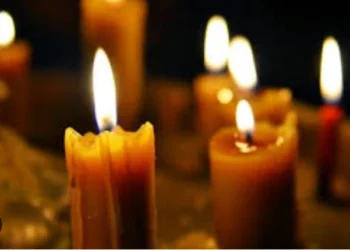 LAJM TRAGJIK: Humb jetën në moshë të re motra e këngëtarit të njohur shqiptar