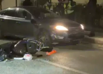 Aksident i rëndë në vend, makina përplaset me motorin, ka të…