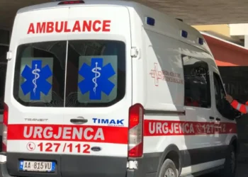 Gjendet e vd*kur gruaja në banesë, dyshohet se ka ndërruar jetë më parë se dy…