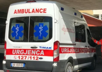 Po riparonte banesën e tij, bie nga skela dhe humb jetën 50 vjecari!