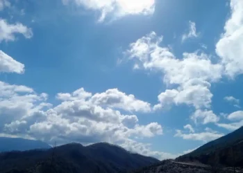 Temperatura të larta, por rikthehen reshjet e shiu! Ja sa do të shënojë termometri ditën e sotme