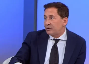 Arjan Konomi: “Konkurrentën në Përputhen bënin s*ks”/ Përmend edhe emra