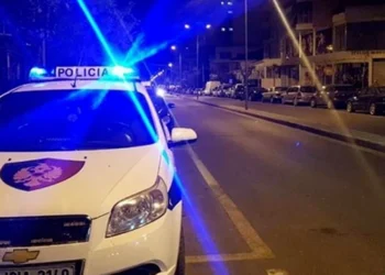 Cfarë po ndodh në vend! Pesë të mitur përleshen me th*ka, 2 prej tyre…