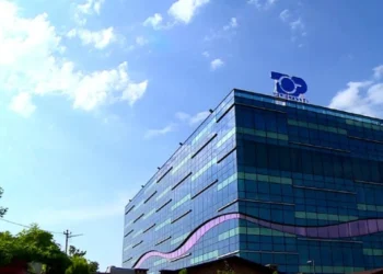 E BUJSHME! Largohet nga Top Channel një nga figurat më të komentuara të momentit, ja arsyeja