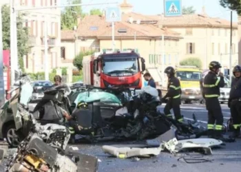 Po arratiseshin me shpejtësi ‘skëterrë’, 18-vjeçari shqiptar vd*s në aksident gjatë ndjekjes policore!