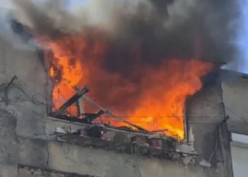 Ngjarje e rëndë në vend/ Zjarr tragjik në një banesë, humb jetën foshnja, tre persona të lënduar